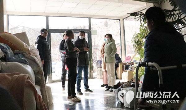 大同希望学校校友会慰问组走进太谷范阳岭孤儿院为孤儿院的孩子们送去慰问物资 - 第3张 - 山西公益人 大同希望学校校友会慰问组走进太谷范阳岭孤儿院为孤儿院的孩子们送去慰问物资 - 第3张