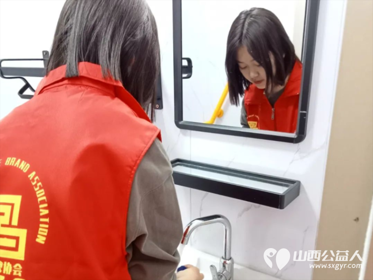 山西省文化发展基金会工会委员会组织山西警察学校的同学们参与养老院的助老志愿服务活动 - 第12张