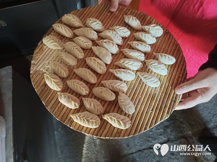 介休市敬老协会敬老爱老助老行动去张兰镇田堡村入户特困老人86岁米积盈家 - 第19张 - 山西公益人 介休市敬老协会敬老爱老助老行动去张兰镇田堡村入户特困老人86岁米积盈家 - 第19张