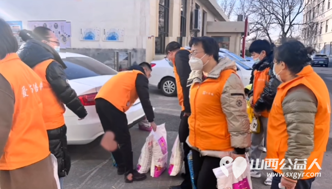 山西正诚社会工作服务中心组织爱心志愿者慰问比家美养老院老人 - 第29张 - 山西公益人 山西正诚社会工作服务中心组织爱心志愿者慰问比家美养老院老人 - 第29张