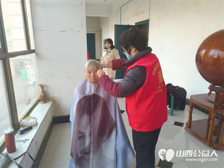 志愿服务进社区,健康活动暖人心——介休市敬老协会走进北关街道水门北街社区彦泰小区服务社区居民 - 第7张 - 山西公益人 志愿服务进社区,健康活动暖人心——介休市敬老协会走进北关街道水门北街社区彦泰小区服务社区居民 - 第7张