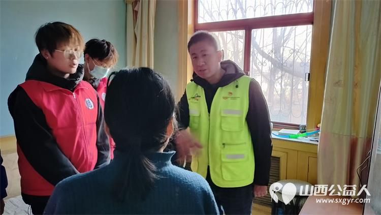 晋中市政协委员、人大代表、工会志愿者、青联委员、青年志愿者联合开展关爱青少年、关爱困难家庭公益活动 - 第4张