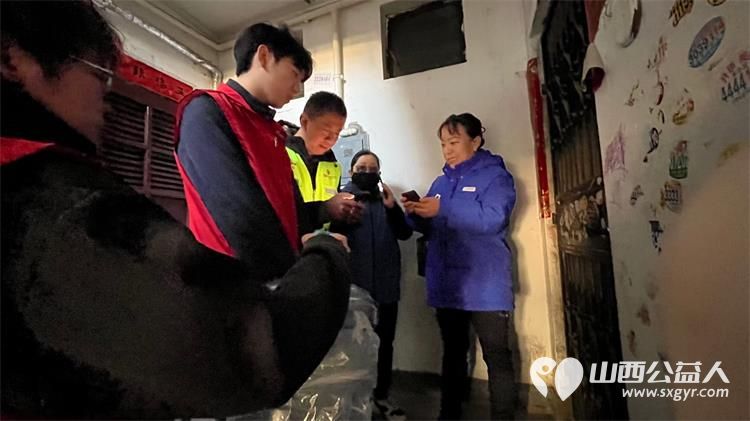 晋中市政协委员、人大代表、工会志愿者、青联委员、青年志愿者联合开展关爱青少年、关爱困难家庭公益活动 - 第3张