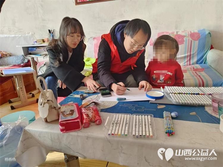 晋中市政协委员、人大代表、工会志愿者、青联委员、青年志愿者联合开展关爱青少年、关爱困难家庭公益活动 - 第8张
