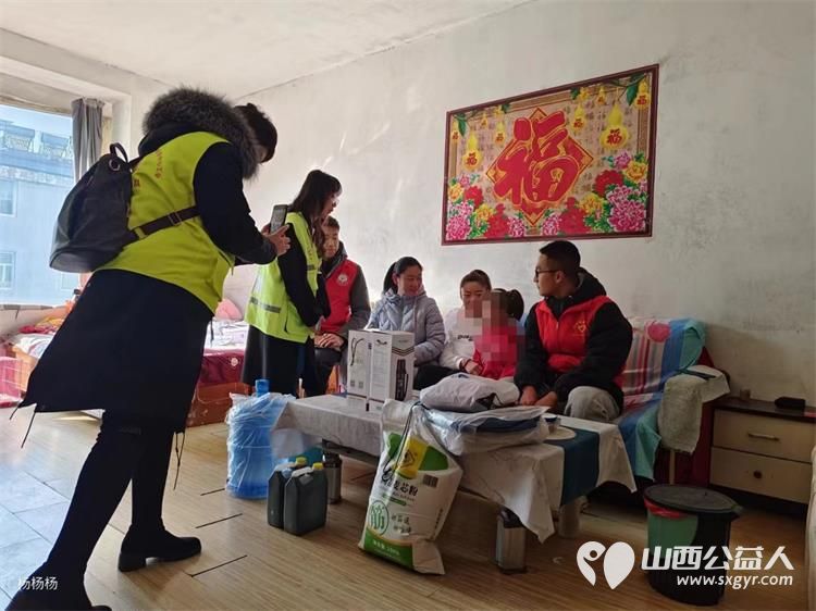 晋中市政协委员、人大代表、工会志愿者、青联委员、青年志愿者联合开展关爱青少年、关爱困难家庭公益活动 - 第7张
