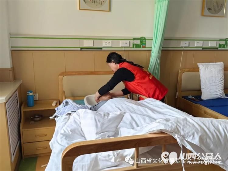 山西省文化发展基金会工会发起常态化助老服务组织太原警校同学到欣宁护理院志愿活动 - 第25张