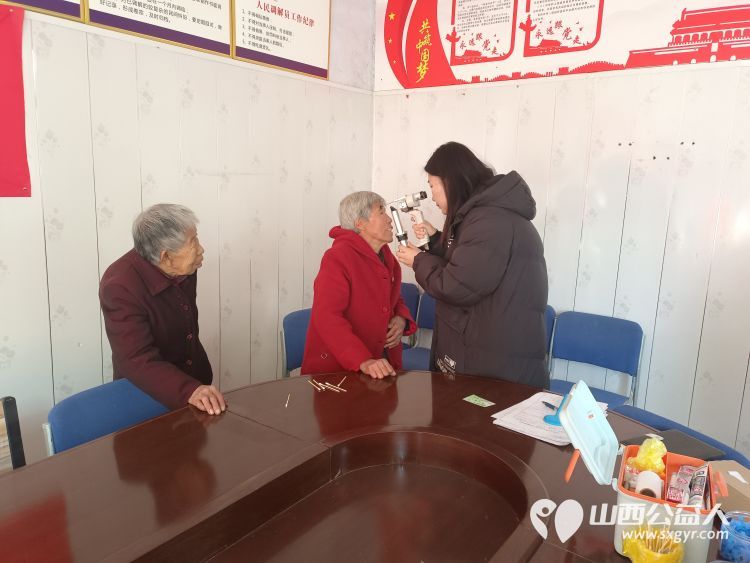 介休市敬老协会“孝善行”之敬老爱老助老行动在张兰镇旧新堡村给老人爱心理发、义诊 - 第15张 - 山西公益人 介休市敬老协会“孝善行”之敬老爱老助老行动在张兰镇旧新堡村给老人爱心理发、义诊 - 第15张