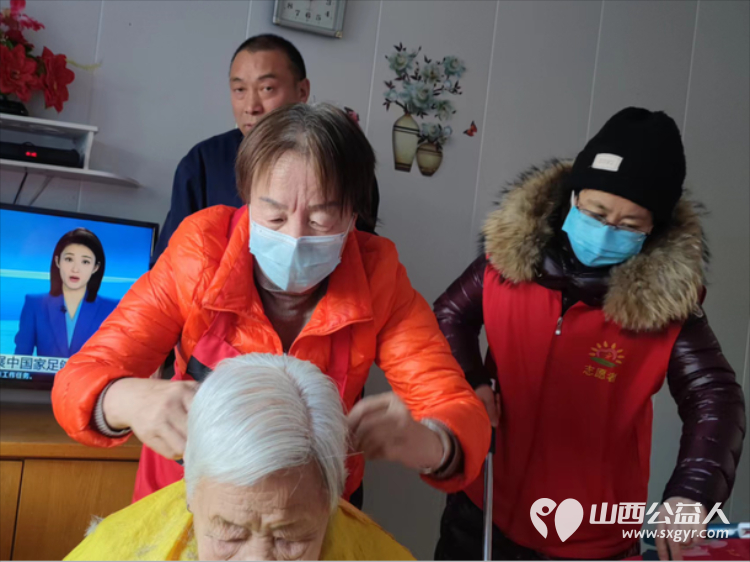 长治市阳光困境儿童帮扶协会赴长治市潞洲区南山田园敬老院开展义务理发活动 - 第10张