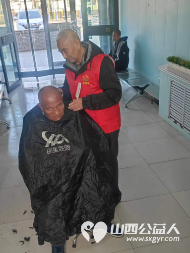 长治市阳光困境儿童帮扶协会赴长治市潞洲区南山田园敬老院开展义务理发活动 - 第23张