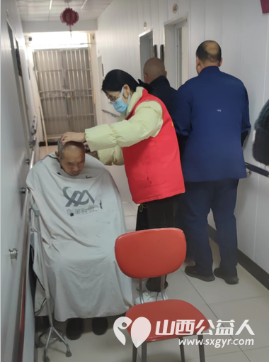 长治市阳光困境儿童帮扶协会赴长治市潞洲区南山田园敬老院开展义务理发活动 - 第19张