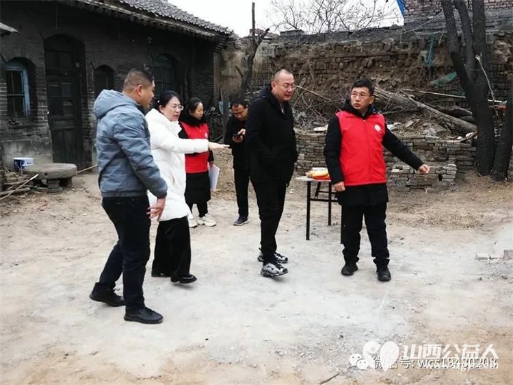介休市敬老协会资助义棠镇义棠村李根明家危房改造修建完工全家喜迁新居志愿者们来庆贺 - 第9张