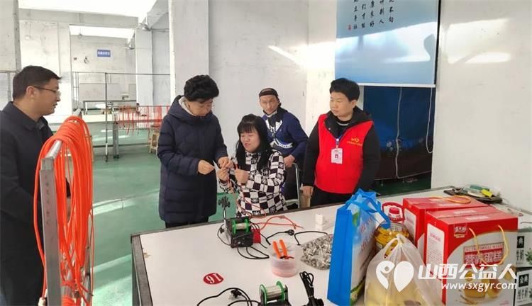 忻州市志愿服务联合会会长陈义青走访慰问忻州市爱心公益协会残疾人志愿者李国飞、孙丽娜夫妇 - 第1张 - 山西公益人 忻州市志愿服务联合会会长陈义青走访慰问忻州市爱心公益协会残疾人志愿者李国飞、孙丽娜夫妇 - 第1张
