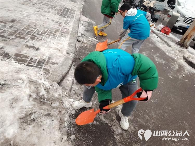寒冬虽冷,童心很暖!太原市儿童友好促进会八一小学龙城志愿小分队利用午休时间开展了护学行动 - 第5张 - 山西公益人 寒冬虽冷,童心很暖!太原市儿童友好促进会八一小学龙城志愿小分队利用午休时间开展了护学行动 - 第5张