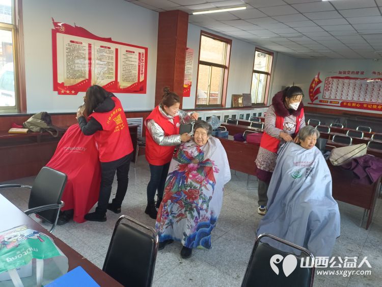 介休市敬老协会“孝善行”之敬老爱老助老行动—城关乡石河村献爱心公益活动 - 第5张 - 山西公益人 介休市敬老协会“孝善行”之敬老爱老助老行动—城关乡石河村献爱心公益活动 - 第5张