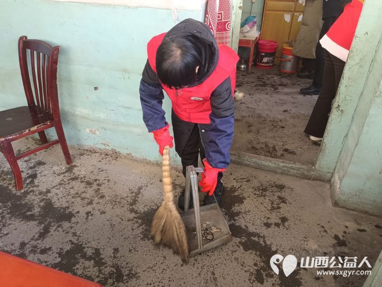 介休市敬老协会在城关乡石河村入户监测户58岁廉恩华家中献爱心公益活动 - 第8张 - 山西公益人 介休市敬老协会在城关乡石河村入户监测户58岁廉恩华家中献爱心公益活动 - 第8张