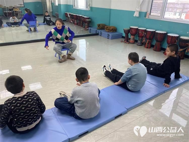 山西星光骐骥教育咨询有限公司的支教孤独症孩子活动在太原灵星社区正式开始 - 第8张 - 山西公益人 山西星光骐骥教育咨询有限公司的支教孤独症孩子活动在太原灵星社区正式开始 - 第8张