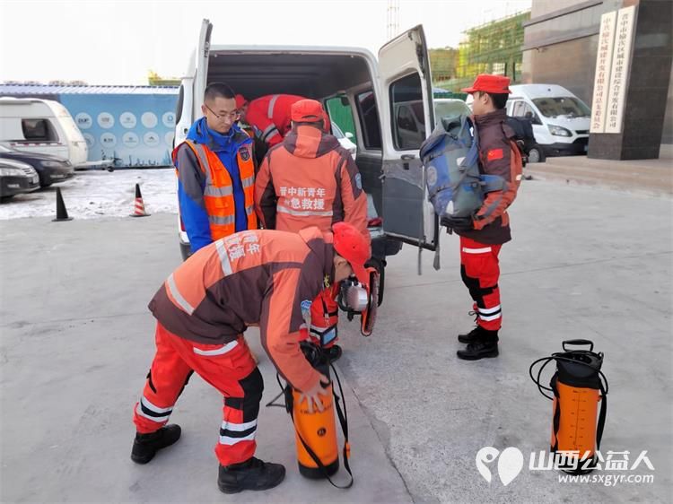 山西省晋中新青年高校志愿者联合服务中心选派应急救援工作处应急志愿者携带爱心救灾物资千里驰援甘肃 - 第7张 - 山西公益人 山西省晋中新青年高校志愿者联合服务中心选派应急救援工作处应急志愿者携带爱心救灾物资千里驰援甘肃 - 第7张