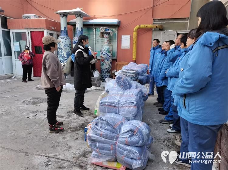 龙城义工志愿者冬至节气去养老院为福利厂退休残障孤寡老人包饺子活动 - 第2张