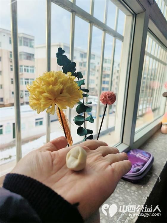 太原市一电学校校长老师每年冬至都带着孩子们给小区的独居老人们送饺子 - 第9张