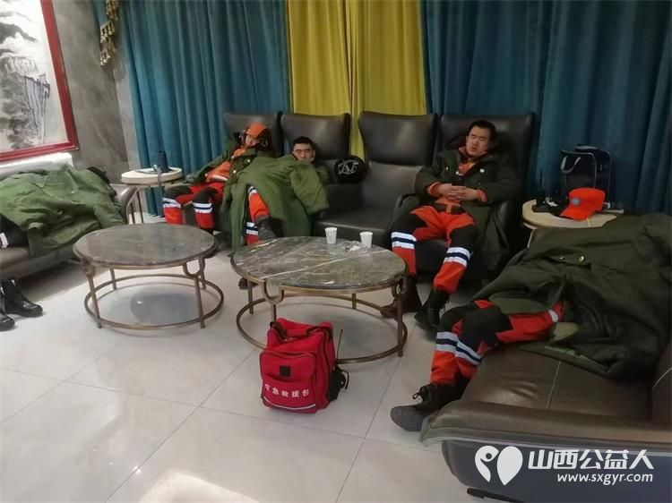 晋中新青年高校志愿者联合服务中心圆满完成甘肃积石山抗震救灾任务胜利归来 - 第9张