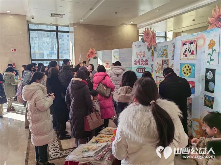 太原市龙城义工发起感谢招商银行金葵花爱心义卖活动,为儿童福利院的孩子们筹集新年礼物 - 第5张 - 山西公益人 太原市龙城义工发起感谢招商银行金葵花爱心义卖活动,为儿童福利院的孩子们筹集新年礼物 - 第5张