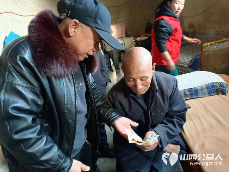 介休市义棠镇小宋曲村监测户65岁王增胜家中迎来介休市敬老协会志愿者 - 第25张 - 山西公益人 介休市义棠镇小宋曲村监测户65岁王增胜家中迎来介休市敬老协会志愿者 - 第25张