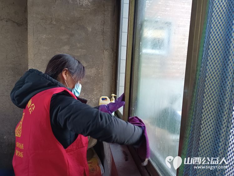 介休市义棠镇小宋曲村监测户65岁王增胜家中迎来介休市敬老协会志愿者 - 第17张 - 山西公益人 介休市义棠镇小宋曲村监测户65岁王增胜家中迎来介休市敬老协会志愿者 - 第17张