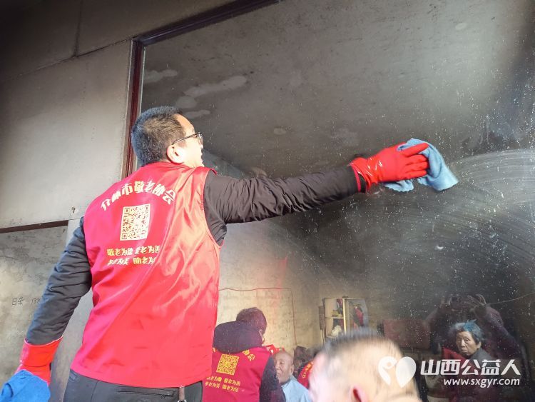 介休市义棠镇小宋曲村监测户65岁王增胜家中迎来介休市敬老协会志愿者 - 第18张 - 山西公益人 介休市义棠镇小宋曲村监测户65岁王增胜家中迎来介休市敬老协会志愿者 - 第18张