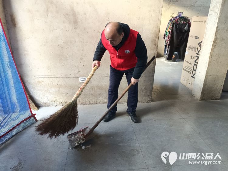 介休市义棠镇小宋曲村监测户65岁王增胜家中迎来介休市敬老协会志愿者 - 第11张 - 山西公益人 介休市义棠镇小宋曲村监测户65岁王增胜家中迎来介休市敬老协会志愿者 - 第11张