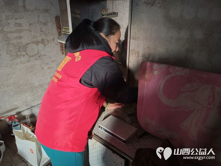 介休市义棠镇小宋曲村监测户65岁王增胜家中迎来介休市敬老协会志愿者 - 第13张 - 山西公益人 介休市义棠镇小宋曲村监测户65岁王增胜家中迎来介休市敬老协会志愿者 - 第13张