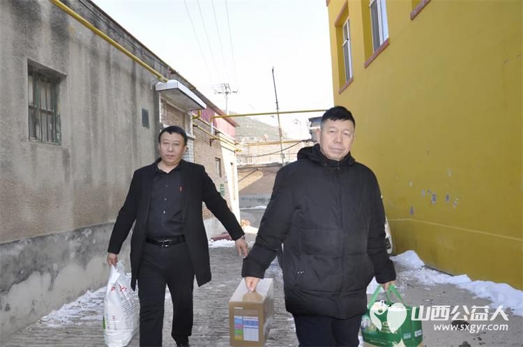 关注特困群体关心因病返贫山西省文化发展基金会组织爱心团队走进临县后甘泉慰问特困村民 - 第5张