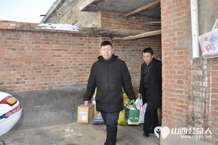 关注特困群体关心因病返贫山西省文化发展基金会组织爱心团队走进临县后甘泉慰问特困村民 - 第4张