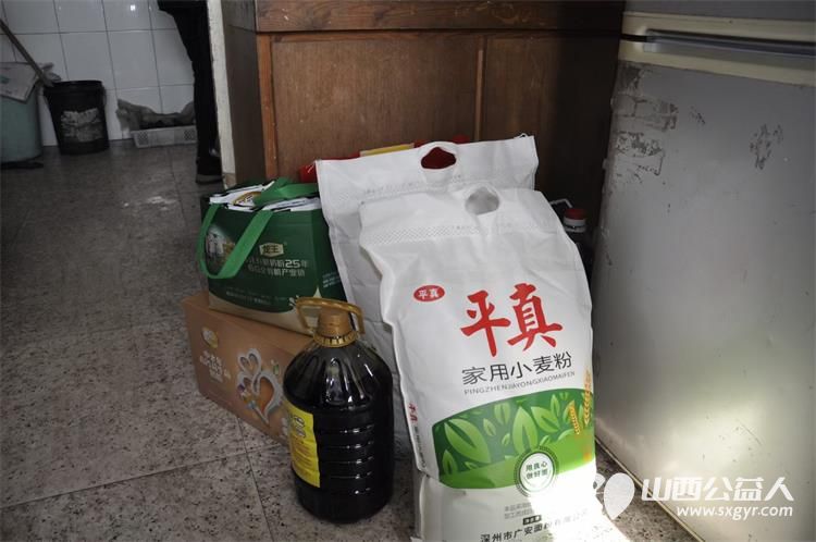 关注特困群体关心因病返贫山西省文化发展基金会组织爱心团队走进临县后甘泉慰问特困村民 - 第7张