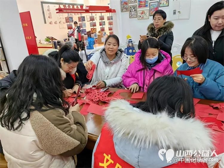 长治市阳光困境儿童帮扶协会参加英雄中路街道各社区开展的“福启新月，万事顺遂，龙年如意”的迎新年红色惠民活动 - 第1张