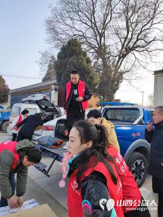 长治圆梦公益协会志愿者心系山区里孤寡老人经前期入户调研决定在元旦前夕向山区里的孤寡老人进行献爱心活动 - 第25张