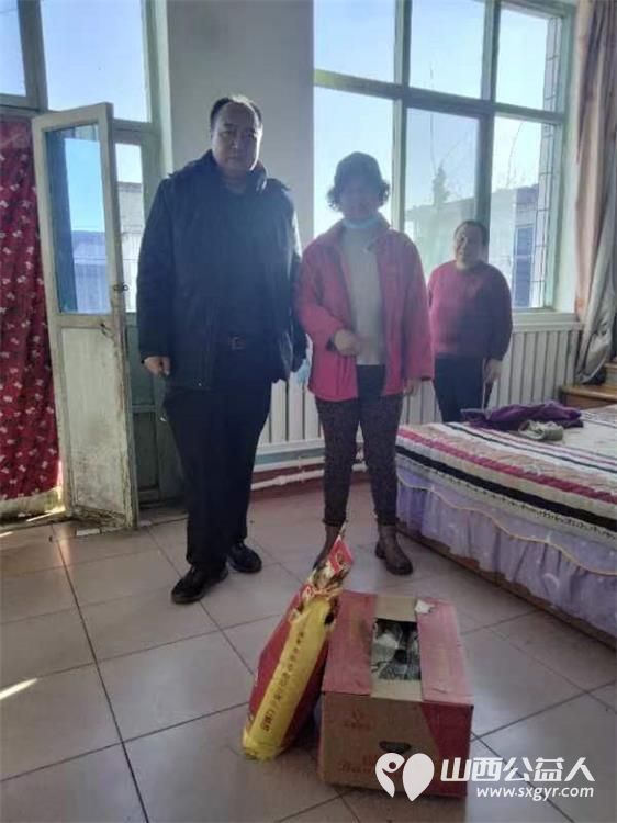 太原市优秀志愿者武利军到清徐看望他们一直帮助的贫困家庭的孩子们 - 第4张 - 山西公益人 太原市优秀志愿者武利军到清徐看望他们一直帮助的贫困家庭的孩子们 - 第4张