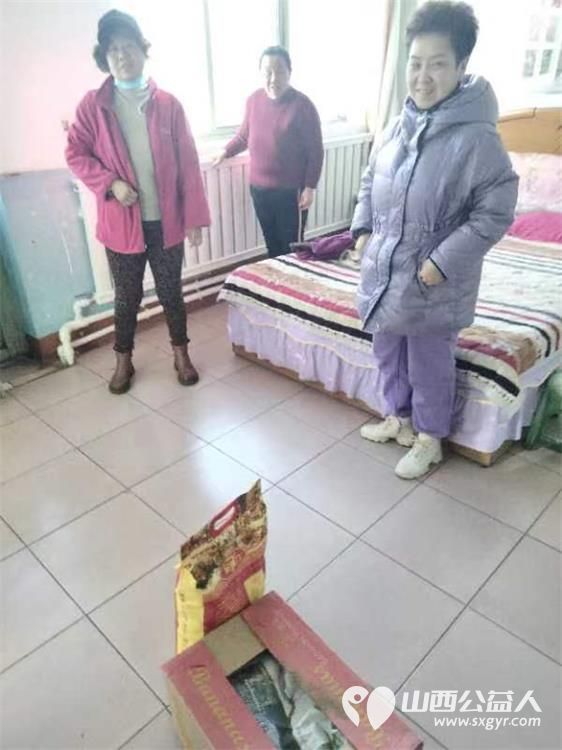 太原市优秀志愿者武利军到清徐看望他们一直帮助的贫困家庭的孩子们 - 第5张 - 山西公益人 太原市优秀志愿者武利军到清徐看望他们一直帮助的贫困家庭的孩子们 - 第5张