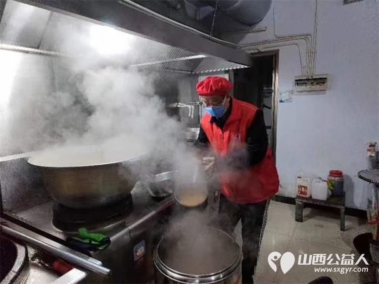 运城市盐湖区第一时间志愿者协会八年每天给环卫工人送去热腾腾的早餐 - 第5张
