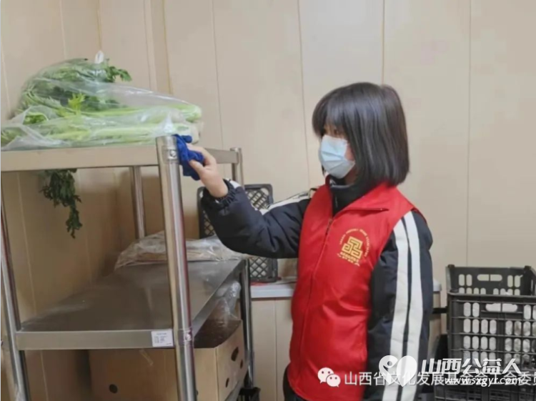 庆新春不忘初心 山西文基会志愿者元旦佳节帮助欣宁护理院老人清理卫生欢乐过节 - 第19张