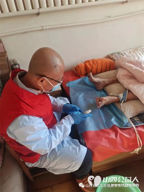 庆新春不忘初心 山西文基会志愿者元旦佳节帮助欣宁护理院老人清理卫生欢乐过节 - 第26张