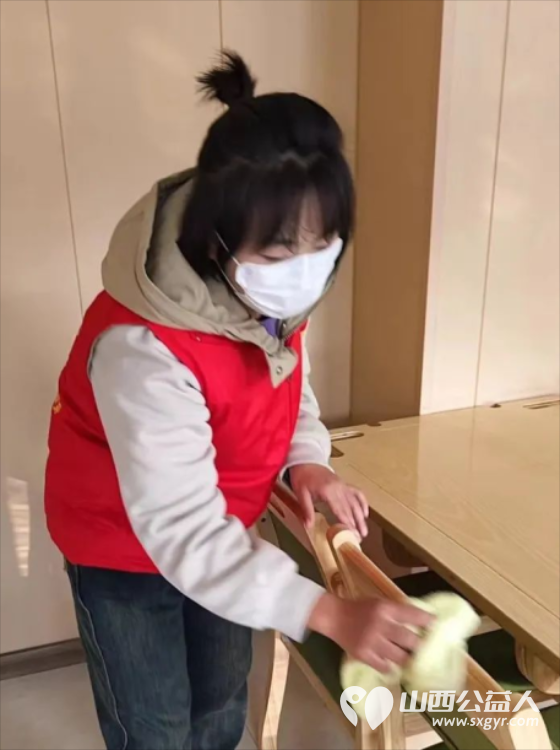 庆新春不忘初心 山西文基会志愿者元旦佳节帮助欣宁护理院老人清理卫生欢乐过节 - 第10张