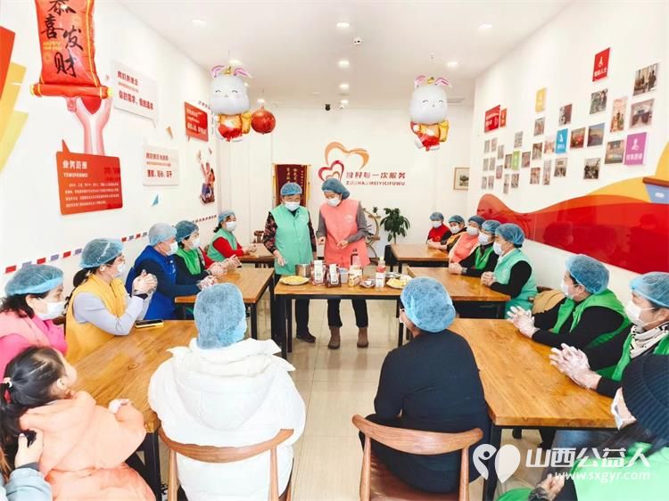 太原市小店区北营街道新时代党群服务中心各社区为环卫工人孤寡老人提供免费爱心餐 - 第10张