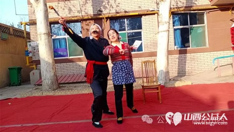 敬老爱老共庆新年 临汾市文明交通志愿者协会志愿者走进尧都区夕阳红敬老院慰问演出 - 第15张