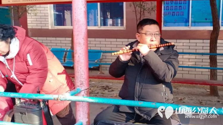 敬老爱老共庆新年 临汾市文明交通志愿者协会志愿者走进尧都区夕阳红敬老院慰问演出 - 第10张