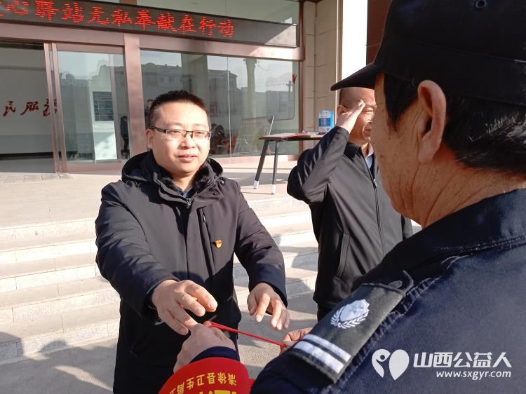 清徐县阳光益佳爱心服务队成立退役军人爱心驿站 对退役军人的家庭进行走访向退役军人及其家属表示关心和慰问并带去慰问品 - 第12张