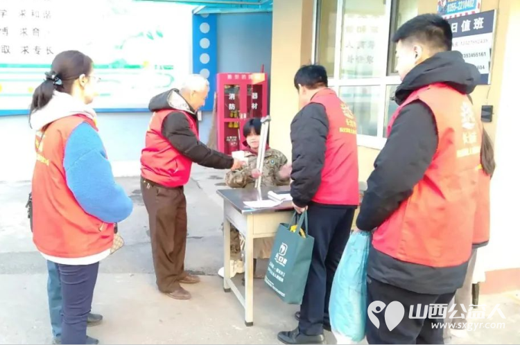 长治市阳光困境儿童帮扶协会赴长治市潞洲区太行技校看望资助困境残疾孤儿国六童 - 第3张 - 山西公益人 长治市阳光困境儿童帮扶协会赴长治市潞洲区太行技校看望资助困境残疾孤儿国六童 - 第3张