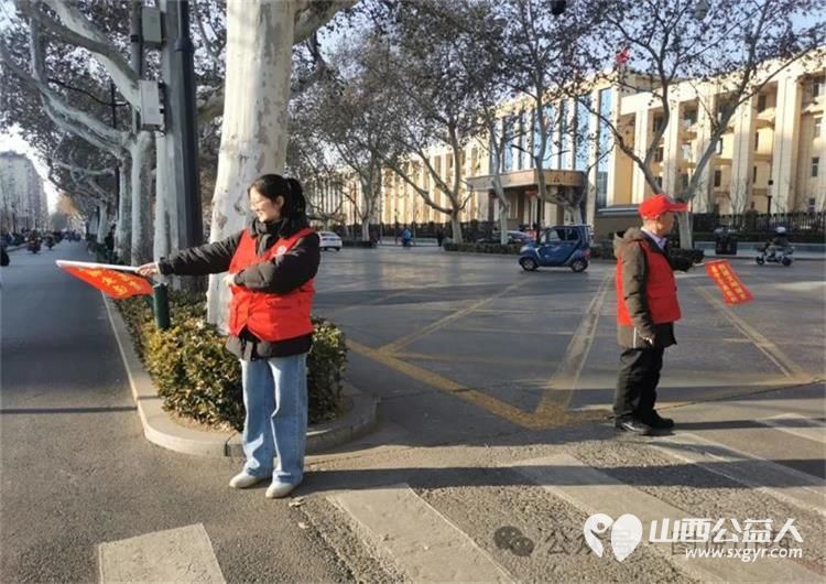 临汾市文明交通志愿者协会携手交警部门开展2024暖冬行动----携手共建文明交通 - 第5张