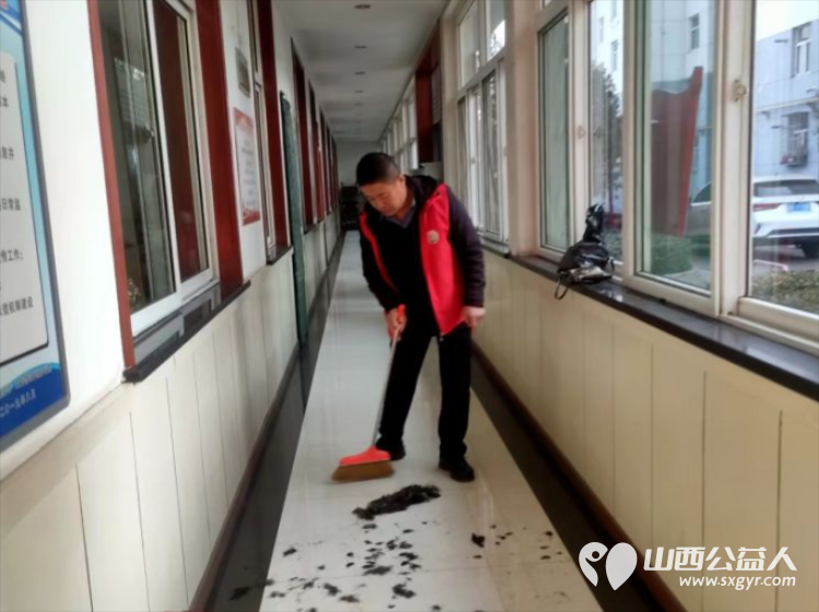 介休市敬老协会敬老爱老助老行动----张兰镇沟底村为村里60岁以上所有老人爱心理发体检送贴心服务 - 第20张 - 山西公益人 介休市敬老协会敬老爱老助老行动----张兰镇沟底村为村里60岁以上所有老人爱心理发体检送贴心服务 - 第20张