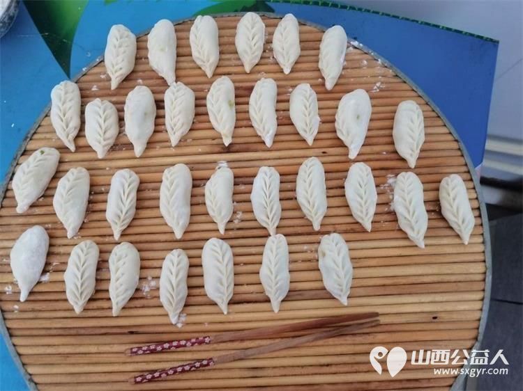 介休市敬老协会敬老爱老助老行动----张兰镇沟底村为村里60岁以上所有老人爱心理发体检送贴心服务 - 第18张 - 山西公益人 介休市敬老协会敬老爱老助老行动----张兰镇沟底村为村里60岁以上所有老人爱心理发体检送贴心服务 - 第18张