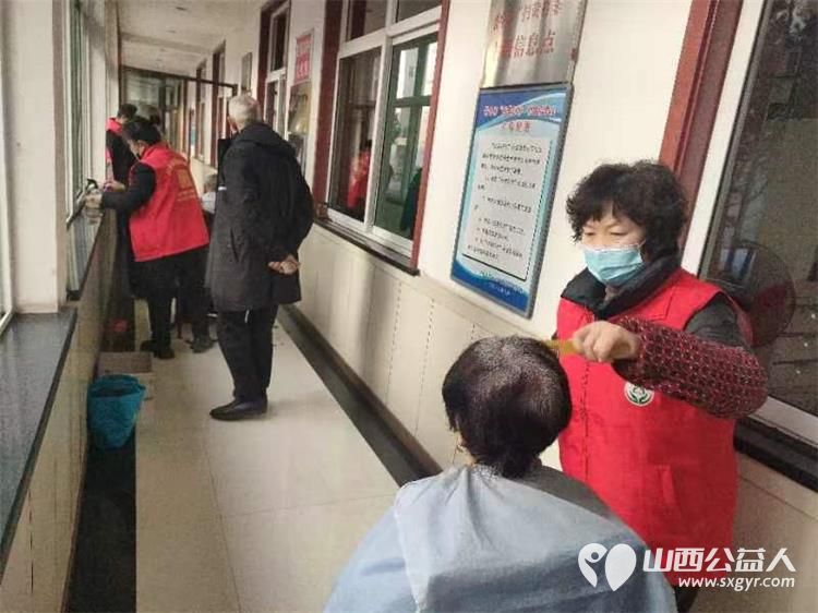 介休市敬老协会敬老爱老助老行动----张兰镇沟底村为村里60岁以上所有老人爱心理发体检送贴心服务 - 第10张 - 山西公益人 介休市敬老协会敬老爱老助老行动----张兰镇沟底村为村里60岁以上所有老人爱心理发体检送贴心服务 - 第10张